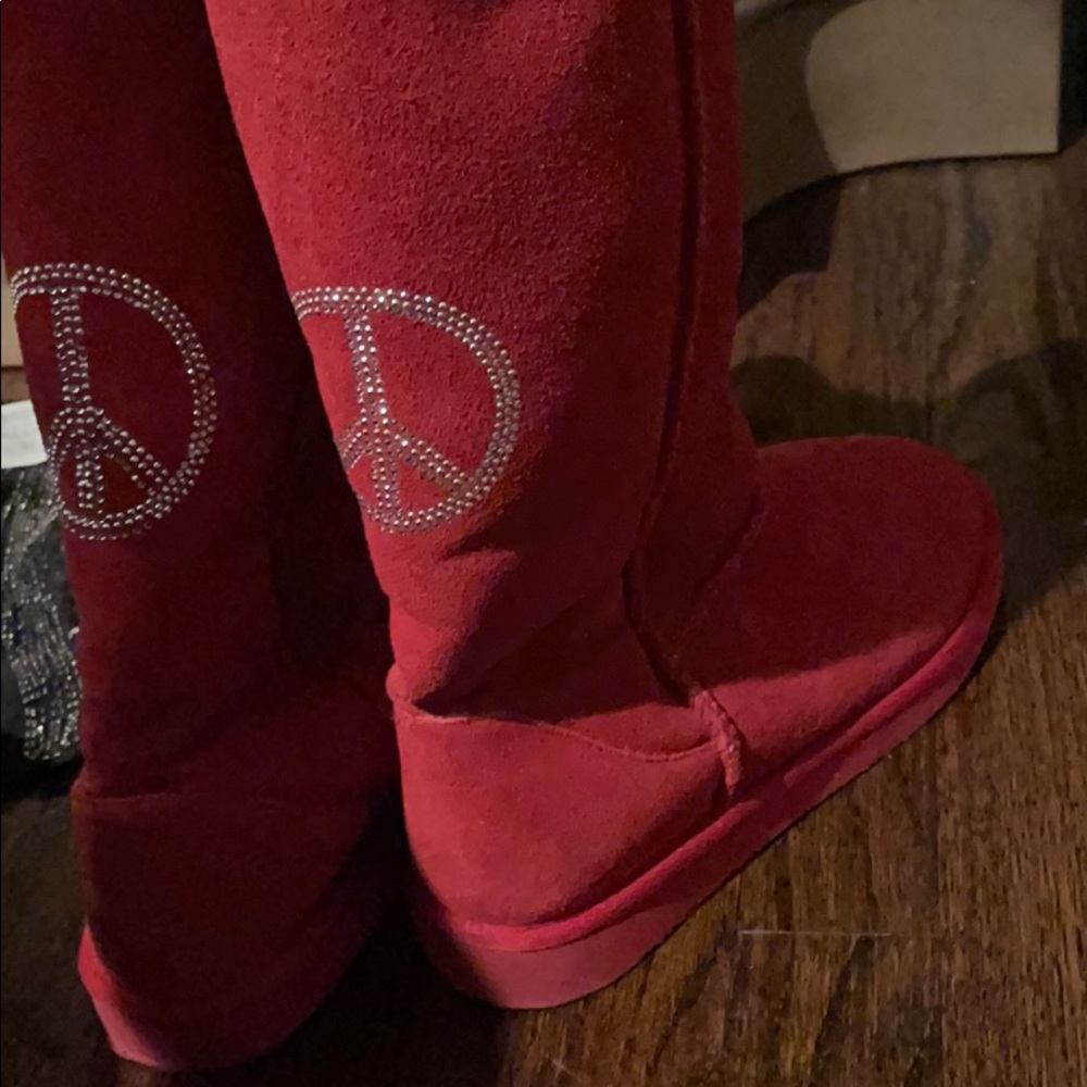Red Steve Madden boots size 8